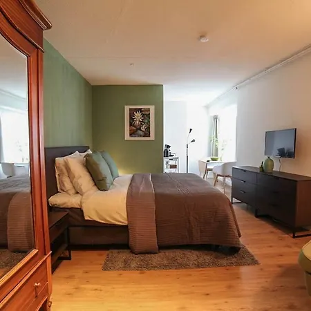 Rum i privatbostad Pleasant In The Center *